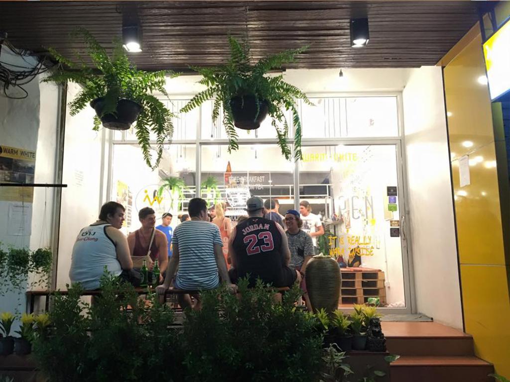 Warm White Hostel Bangkok Ngoại thất bức ảnh