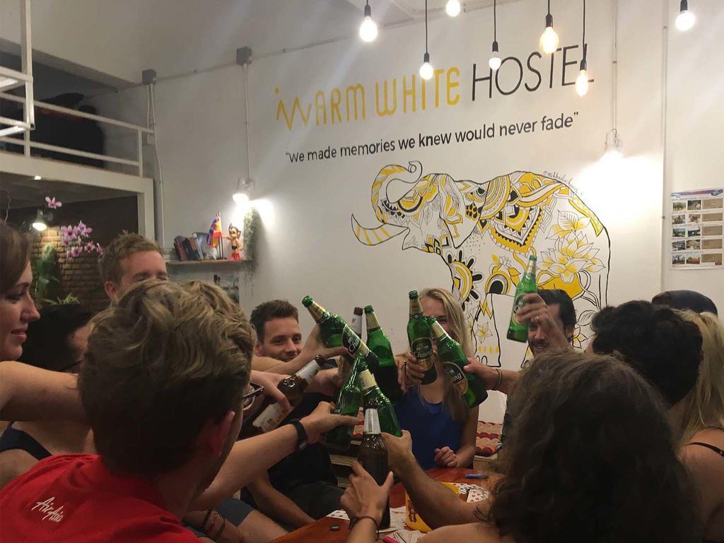 Warm White Hostel Bangkok Ngoại thất bức ảnh