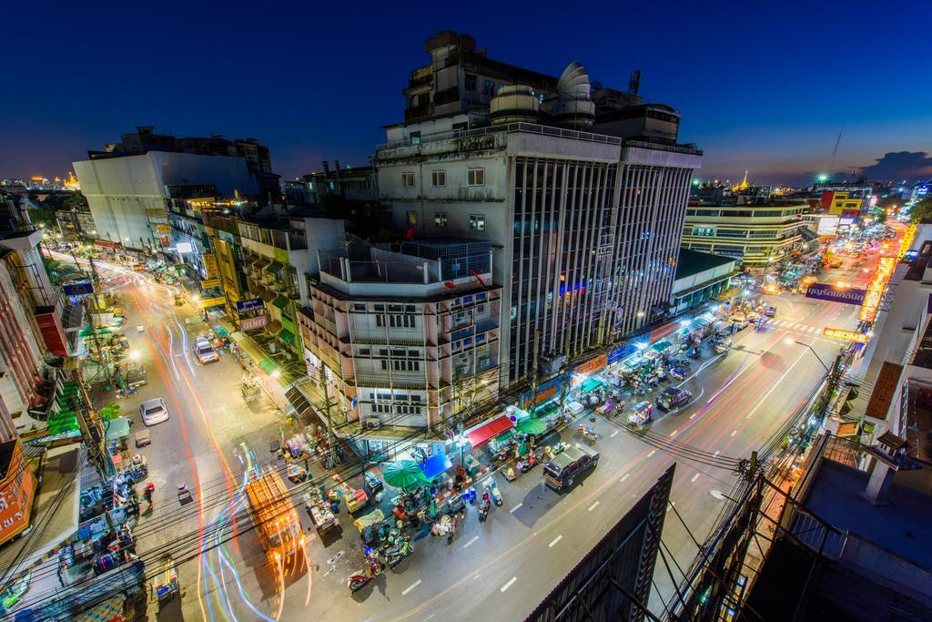 Warm White Hostel Bangkok Ngoại thất bức ảnh