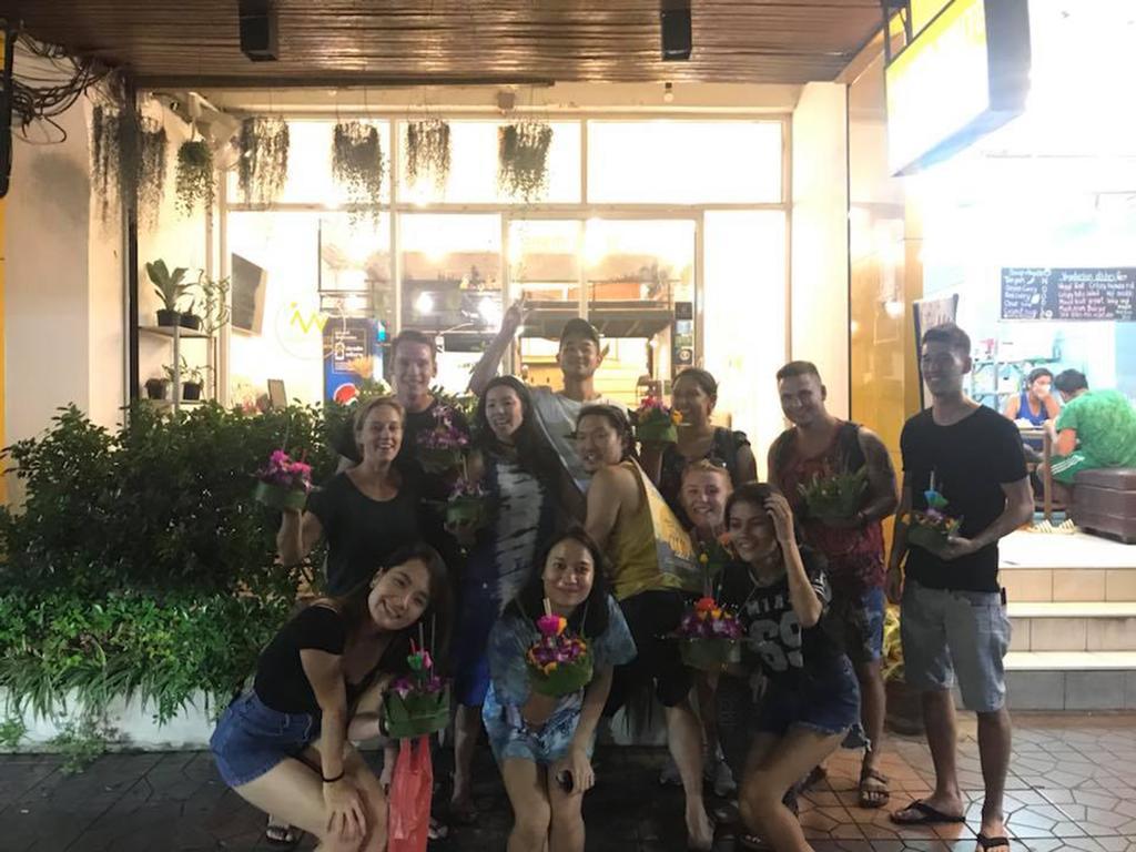 Warm White Hostel Bangkok Ngoại thất bức ảnh