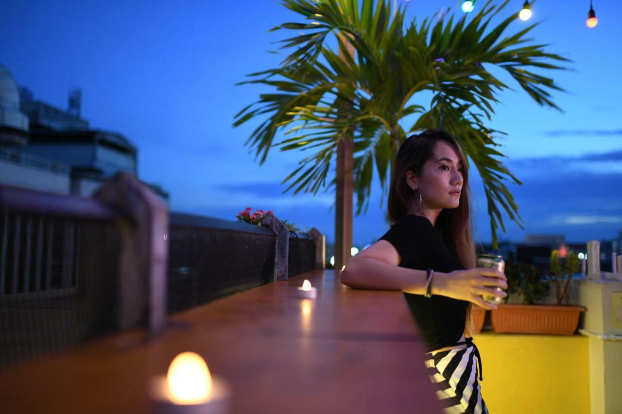 Warm White Hostel Bangkok Ngoại thất bức ảnh
