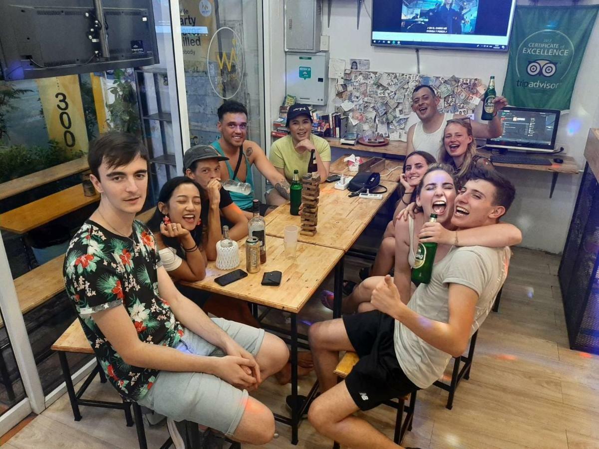 Warm White Hostel Bangkok Ngoại thất bức ảnh